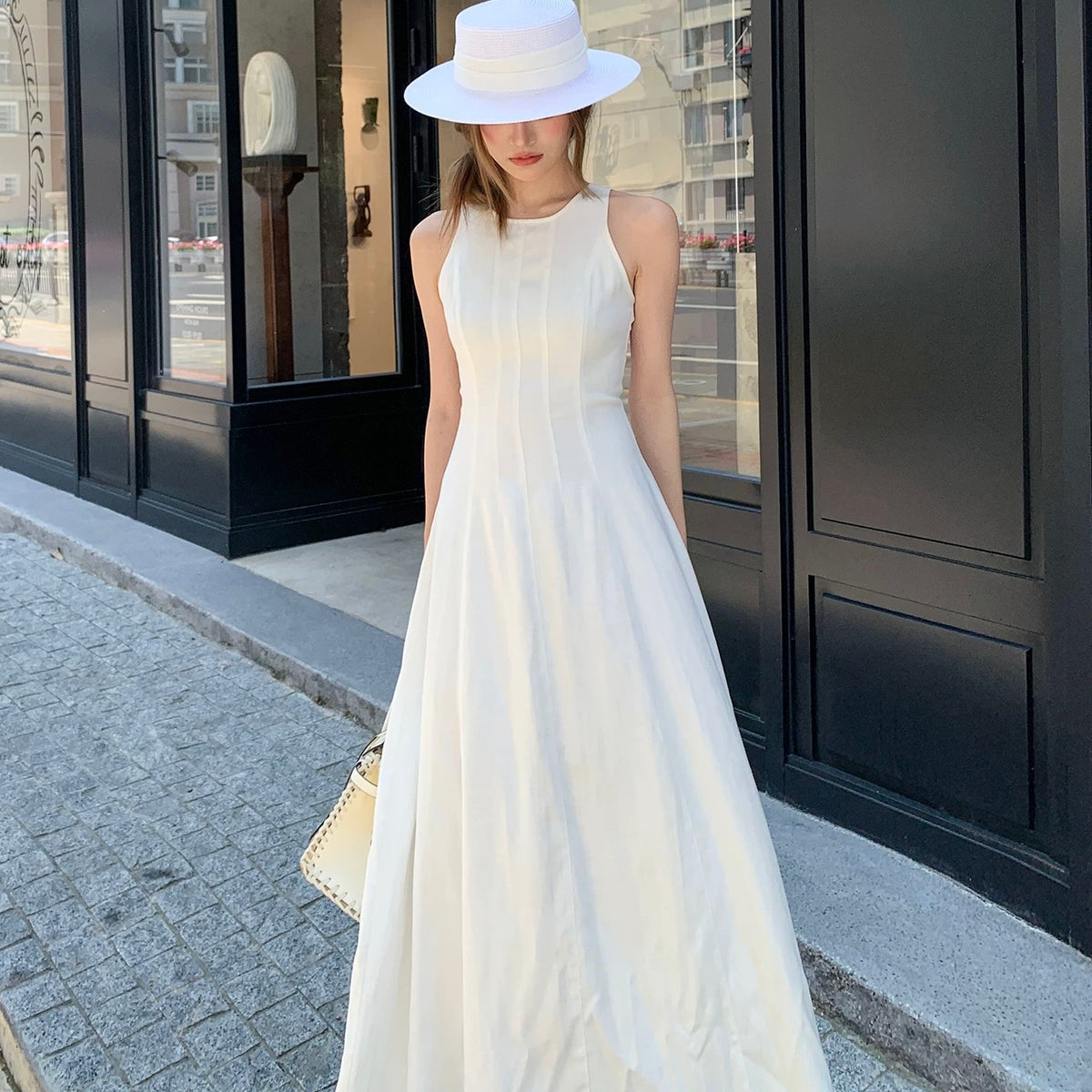DRESS – SEOUL & LUX